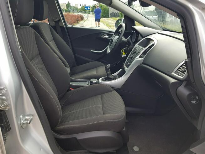 Opel Astra 1,6 Turbo Benzyna Navi Klimatronik Zarejestrowany Gwarancja