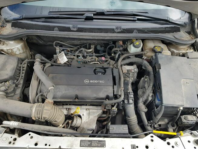 Opel Astra 1,6 Turbo Benzyna Navi Klimatronik Zarejestrowany Gwarancja