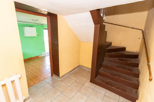 Dom 100,5m2 + działka 0,99ha w Podgórzu