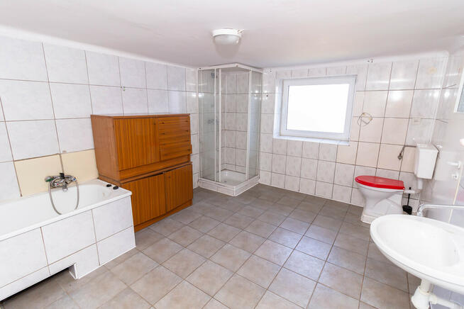 Dom 100,5m2 + działka 0,99ha w Podgórzu