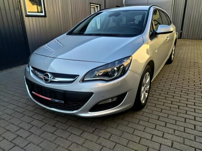 Opel Astra 1,4 Turbo 120KM Bixsenon Serwis Grzane Fotele Zarejestrowany