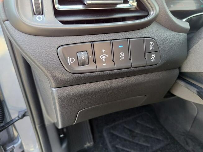 Hyundai i30 1.5 140KM automat, bogata wersja wyposażenia