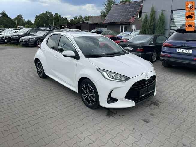 Toyota Yaris Klimatyzacja Tempomat aktywny Kamera