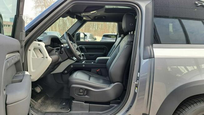 Land Rover Defender MY24 3.0P I6 400 KM AWD Auto SE 90 EigerGrey AutoDemonstracyjne