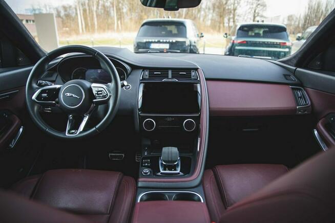 E-Pace 2.0D I4 163 PS AWD Auto R-Dynamic Black-Salon-PL-Panorama-FV23%