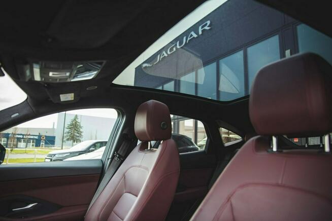 E-Pace 2.0D I4 163 PS AWD Auto R-Dynamic Black-Salon-PL-Panorama-FV23%