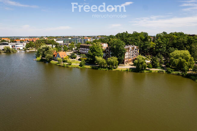 Apartament z widokiem na jezioro Jeziorak