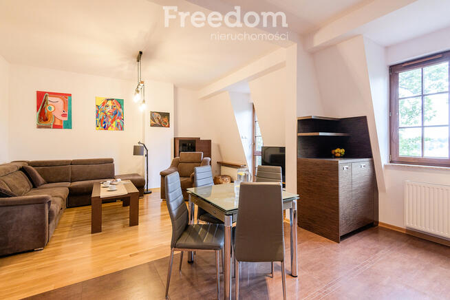 Apartament z widokiem na jezioro Jeziorak