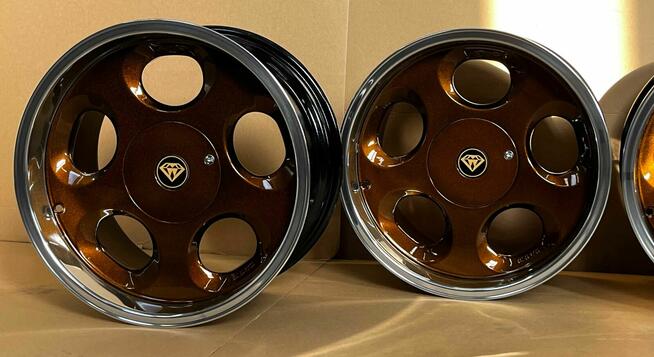 Felgi AZEV B 10Jx17 ET20 5x114,3 B101720