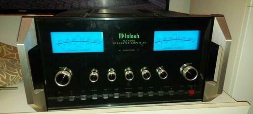Wzmacniacz McIntosh MA7000