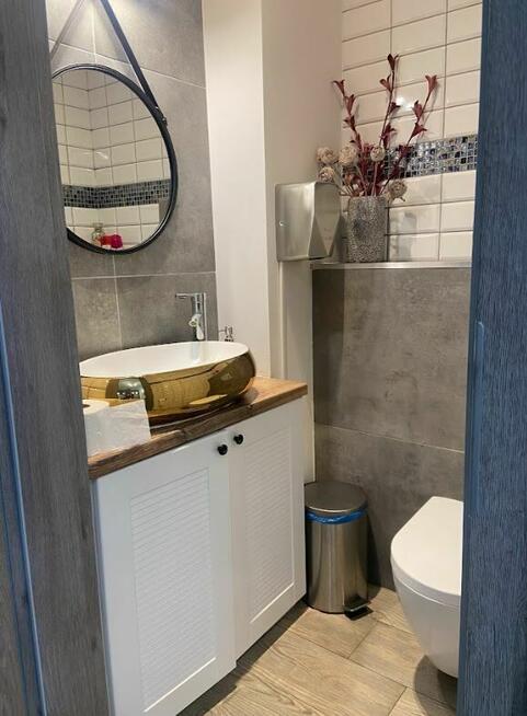 stanowisko fryzjerskie do wynajęcia