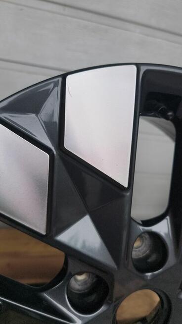 Felgi aluminiowe Hyundai Staria 186x139,7 Et53,5 TPMS (OL66