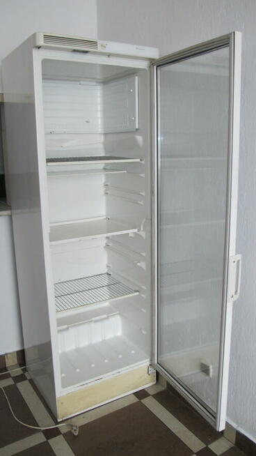 Ruchomości gastronomiczne oraz po hotelu pracowniczym – 65%