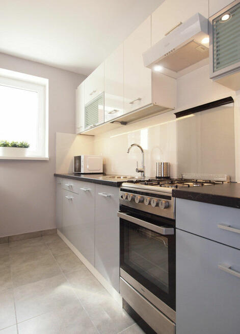 Bardzo ładny pokój z balkonem przy metrze Służew, Wałbrzyska