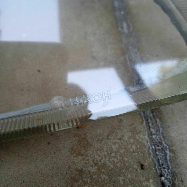 Klosze lamp Infiniti FX 35 - 45 komplet 2 szt.