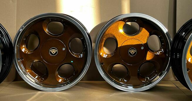 Felgi AZEV B 10Jx17 ET20 5x114,3 B101720