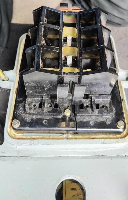 WYŁĄCZNIK STYCZNIK OLEJOWY MO62 TRÓJFAZOWY 14-25 A 220 380 V