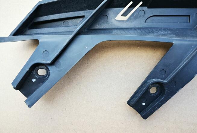 Ślizg lampy prawy przód Chevrolet Malibu IV 12-17 20809852