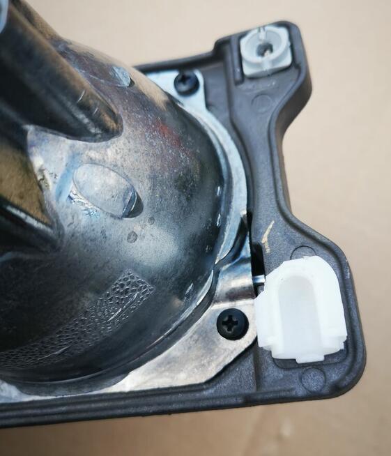 Soczewka Xenon lampy prawy przód Chevrolet Malibu IV 12-17