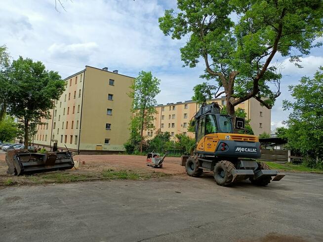 Koparka kołowa mecalac, Minikoparka, Koparko-ładowarka