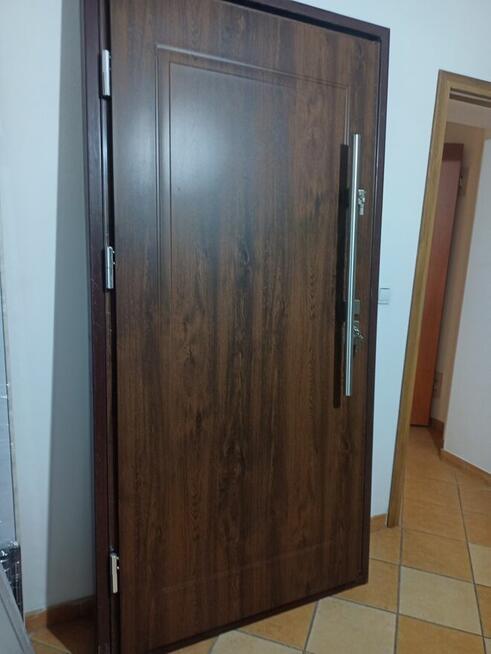 Drzwi Zewnętrzne 90 Lewe Kolor Orzech ciemny