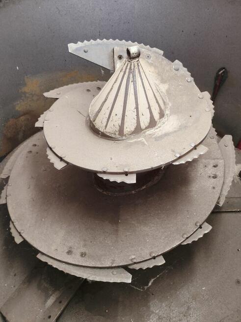 Wóz paszowy Peecon Biga Future 10m3