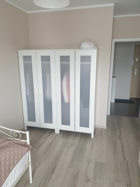 Duży pokój w Centrum, wysoki standard , blisko UAM, UE, UM