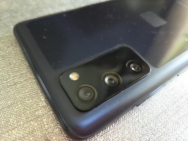 Samsung S20 FE 6/128 GB, świetny stan, zadbany, ZESTAW