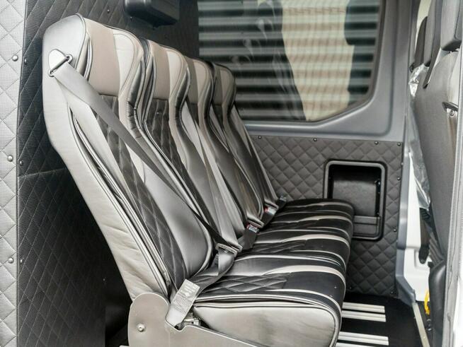 Iveco Daily 35S18A8H V Automat 18m3 L4H3 Brygada 7-os. Kamera Dostępny od ręki ! 2776zł