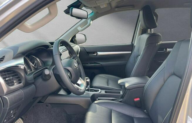 Toyota Hilux 2,8 204KM Executive Kamera 360 18" Felgi Super Cena od ręki !
