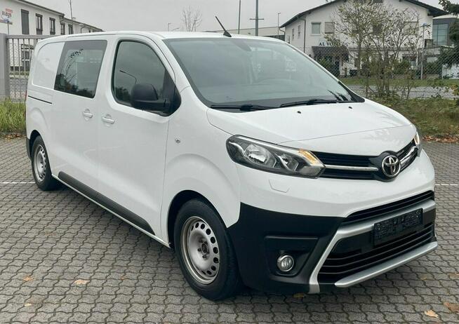 Toyota ProAce 6-os. Brygada 177KM 8A/T Kamera Ekran 10" Czujniki MartwePole Od ręki