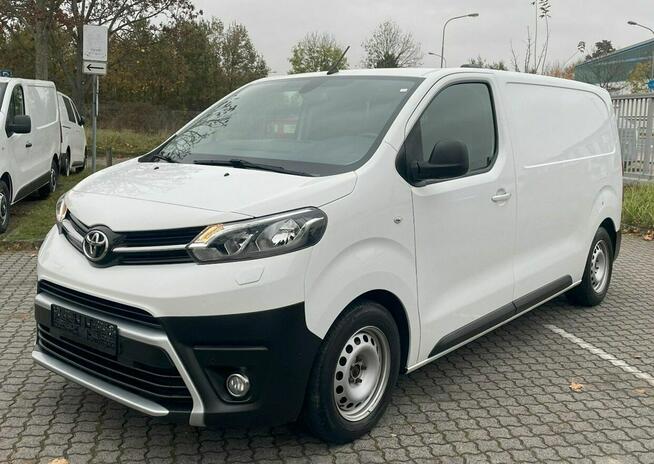 Toyota ProAce 6-os. Brygada 177KM 8A/T Kamera Ekran 10" Czujniki MartwePole Od ręki