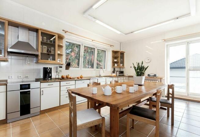 Dom Warszawa Wesoła, Sportowa