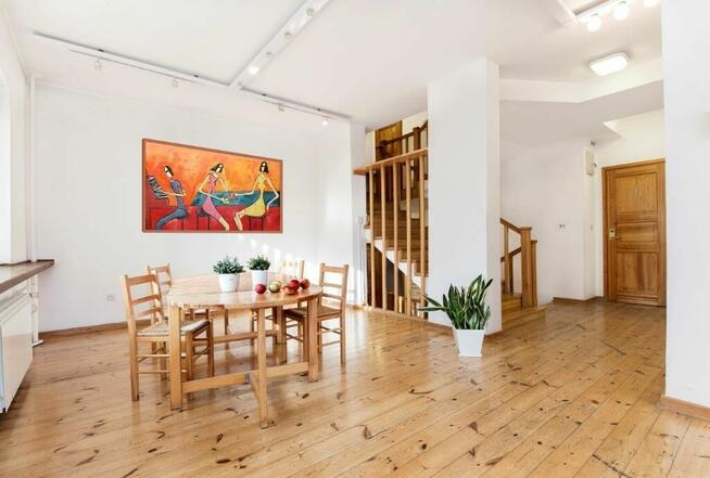 Dom Warszawa Wesoła, Sportowa