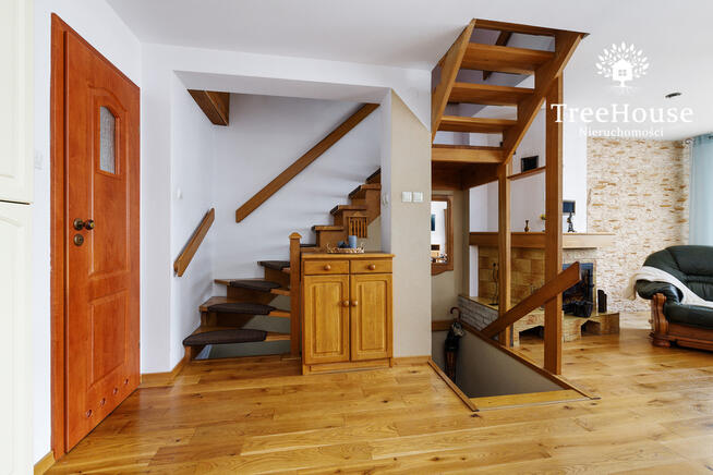 Dom szeregowy z lokalem usługowym w Reszlu