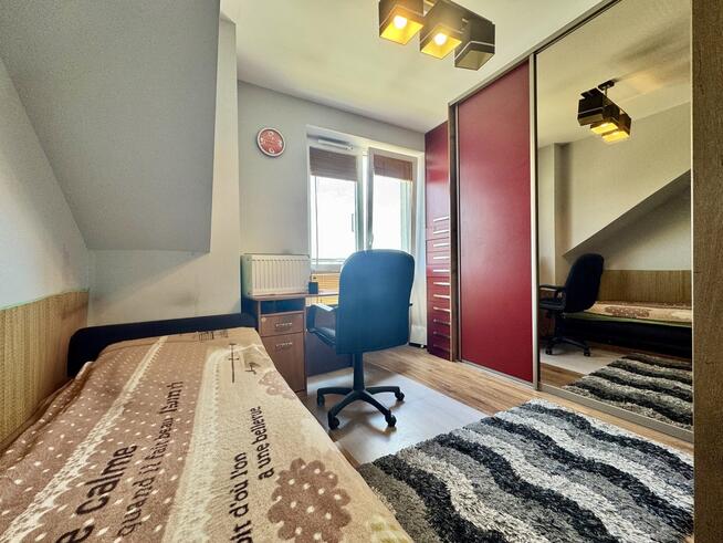 balkon, świetna lokalizacja, trzy pokoje