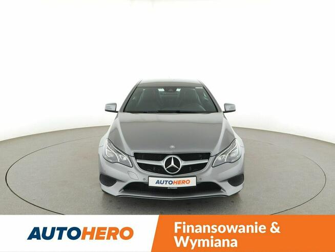 Mercedes E 250 półskóra, navi full LED klima auto grzane fotele czujnki parkowania