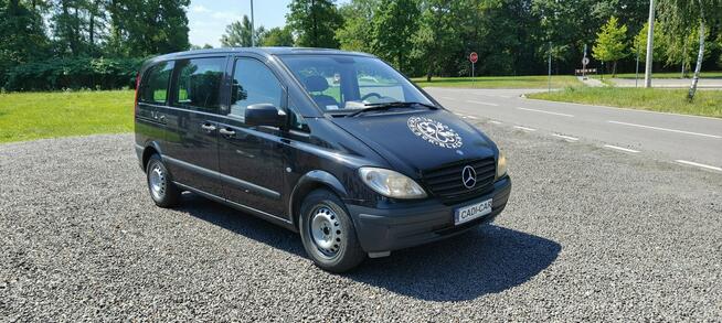 Mercedes Vito 8-osobowy, stan bardzo dobry.