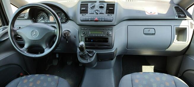 Mercedes Vito 8-osobowy, stan bardzo dobry.