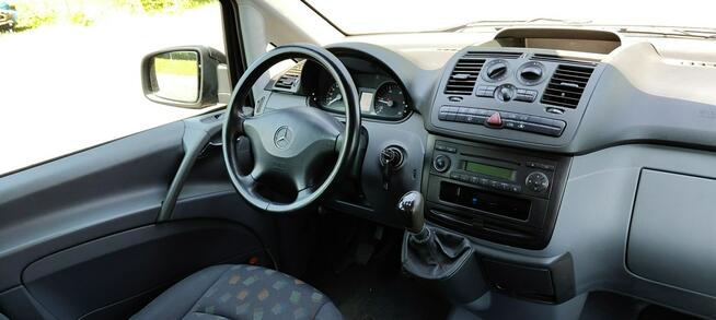 Mercedes Vito 8-osobowy, stan bardzo dobry.