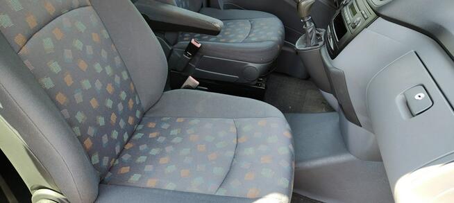 Mercedes Vito 8-osobowy, stan bardzo dobry.