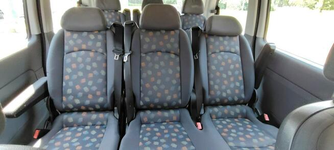 Mercedes Vito 8-osobowy, stan bardzo dobry.