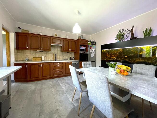 Dom w pobliżu jeziora i lasów.Duża działka 2461 m2