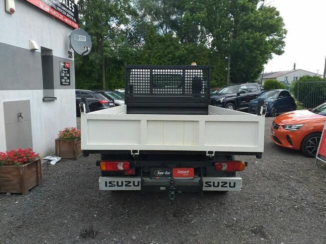Isuzu N