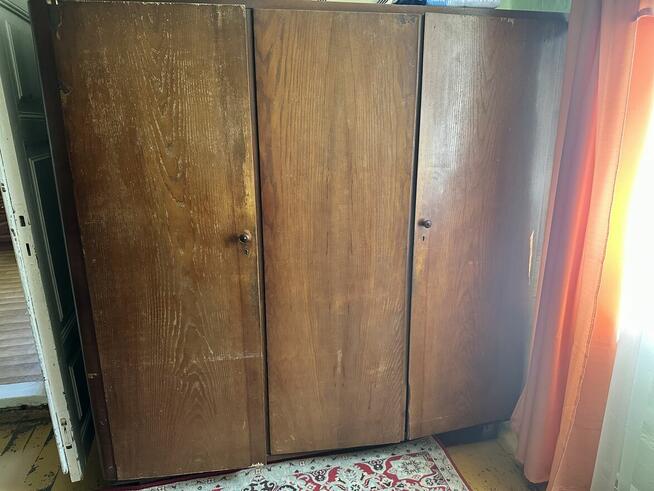 Szafa dębowa z lat sześćdziesiątych