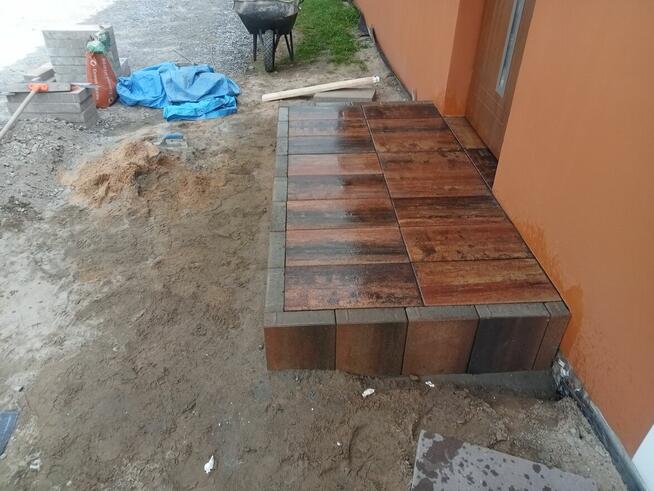 Schody ,tarasy ,opaski ,chodniki