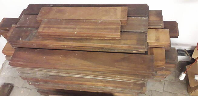 Deski z drzewa egzotycznego