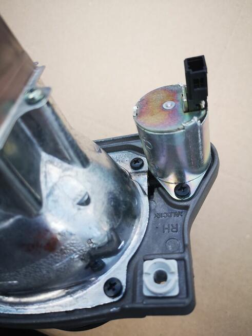 Soczewka Xenon lampy prawy przód Chevrolet Malibu IV 12-17