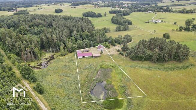 Wyjątkowe siedlisko na Warmii ze stawem – 1 ha