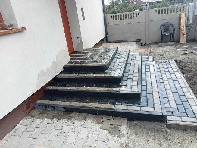 Schody ,tarasy ,opaski ,chodniki